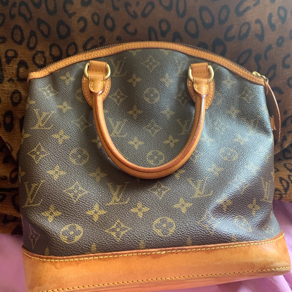Authentic LOUIS VUITTON Lockit